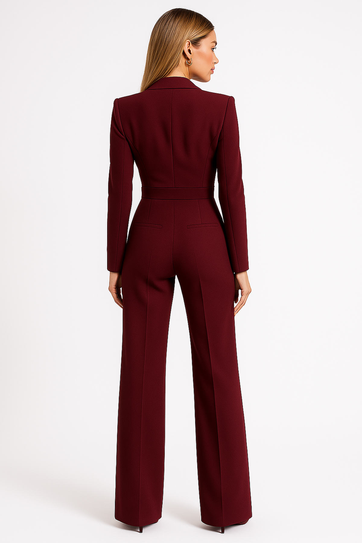 Elegant jumpsuit with long sleeves and wrap design – feminine silhouette for office and evening. 1