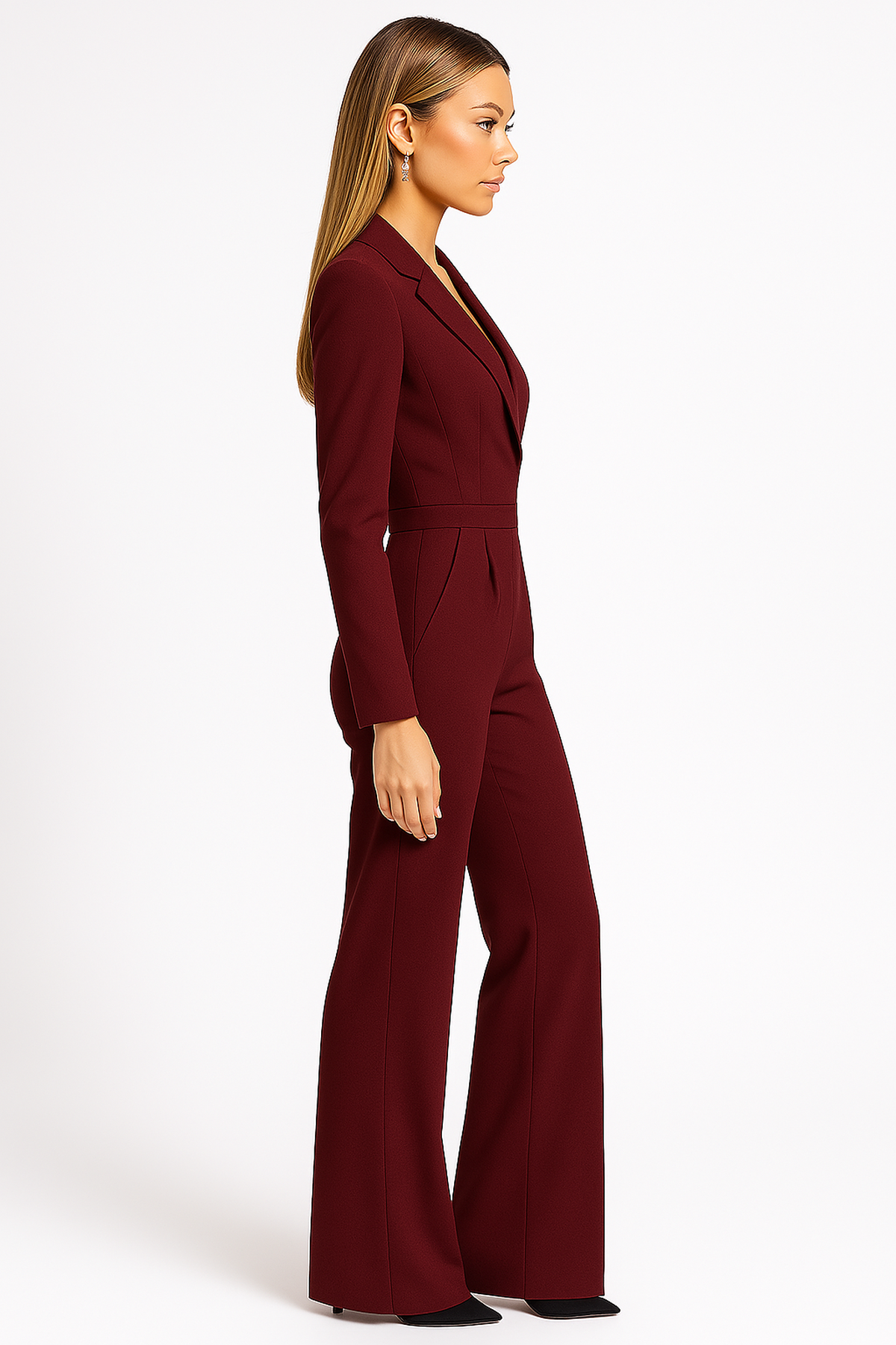 Elegant jumpsuit with long sleeves and wrap design – feminine silhouette for office and evening. 2