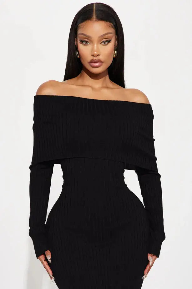 Maxi Dress for Women with Flowing Design - Elegant Long Dress for Everyday and Special Occasions 0