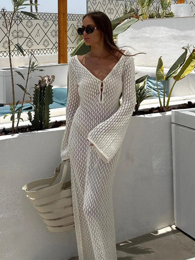 Maxi dress in a crochet look with a deep neckline and long sleeves 7