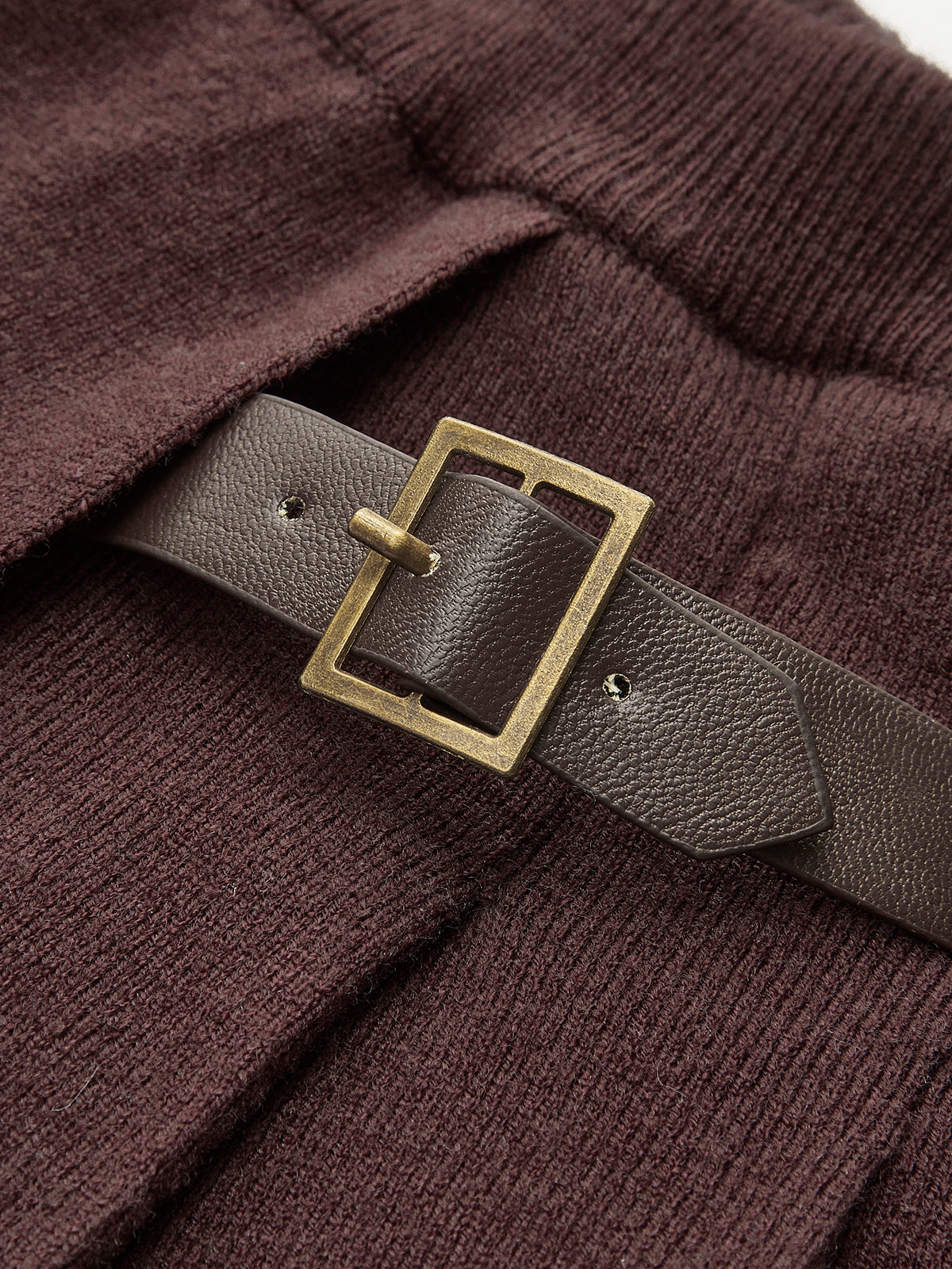 Noa | Pleated mini skirt in a knitted look with decorative buckle 2