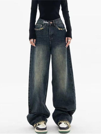Vintage baggy jeans with a washed effect – a modern 90s look with a relaxed fit 3